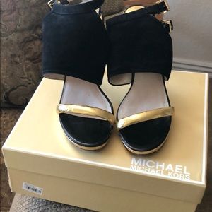 Michael kors  very clean